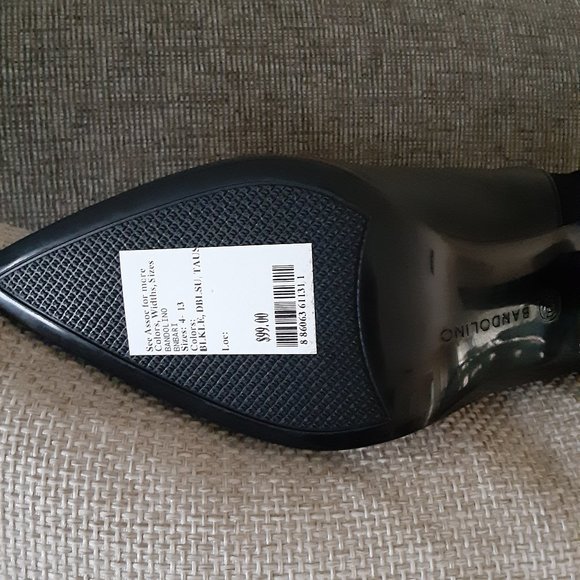 Bandolino Ankle Boot - Picture 4 of 5